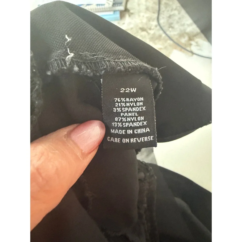 Briggs Womens Plus Size 22W Black Pull On Tummy Control Stretch Shorts Pockets